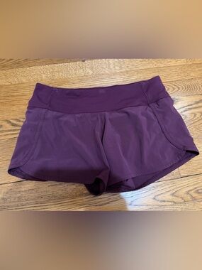 lululemon athletica Women's Wine Colored Shorts Sz 6